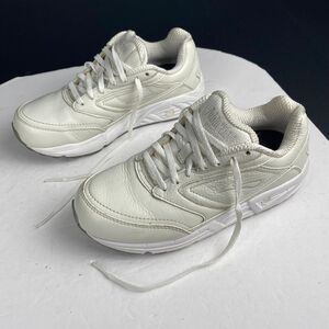 Brooks Addiction Walker White Walking Shoes women's Size 7 Wide D 1200321D111